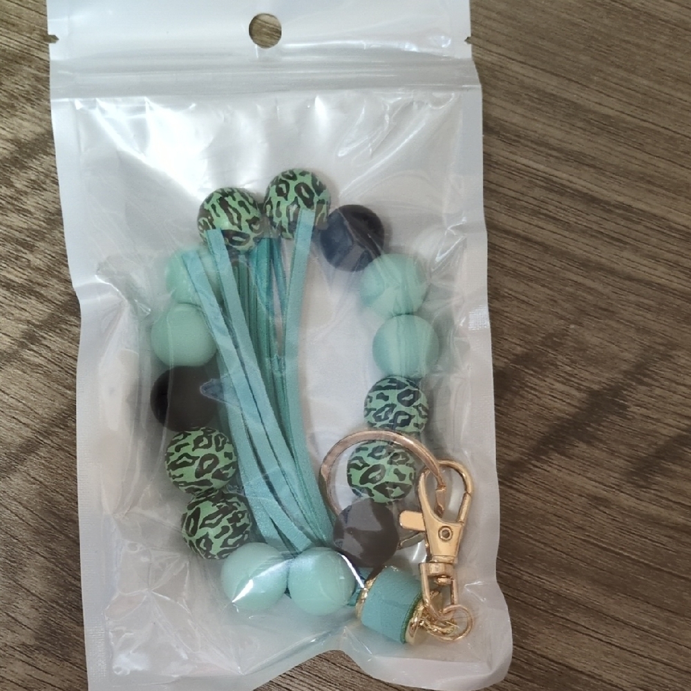 Leopard Print Keychain Bracelet - Mint and Gold